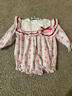 White & Red Christmas Bubble